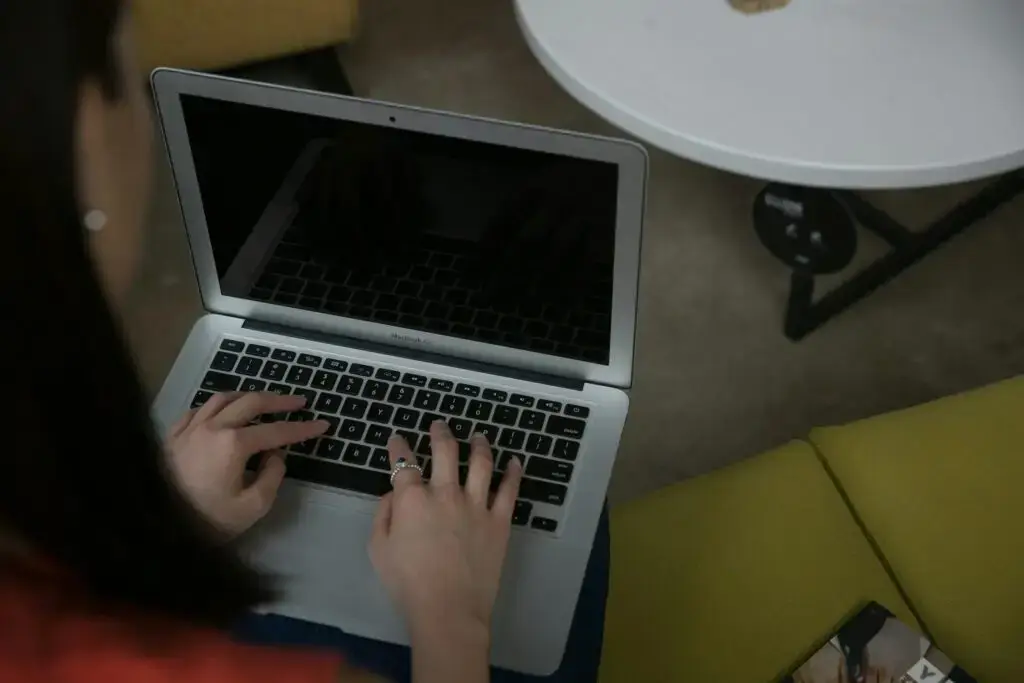 Content Marketing Laptop Schreiben Online PR