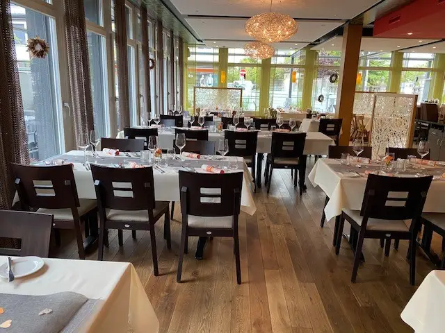 Gasthof zum Rössli Wohlen vorbereiteter Restaurantbereich