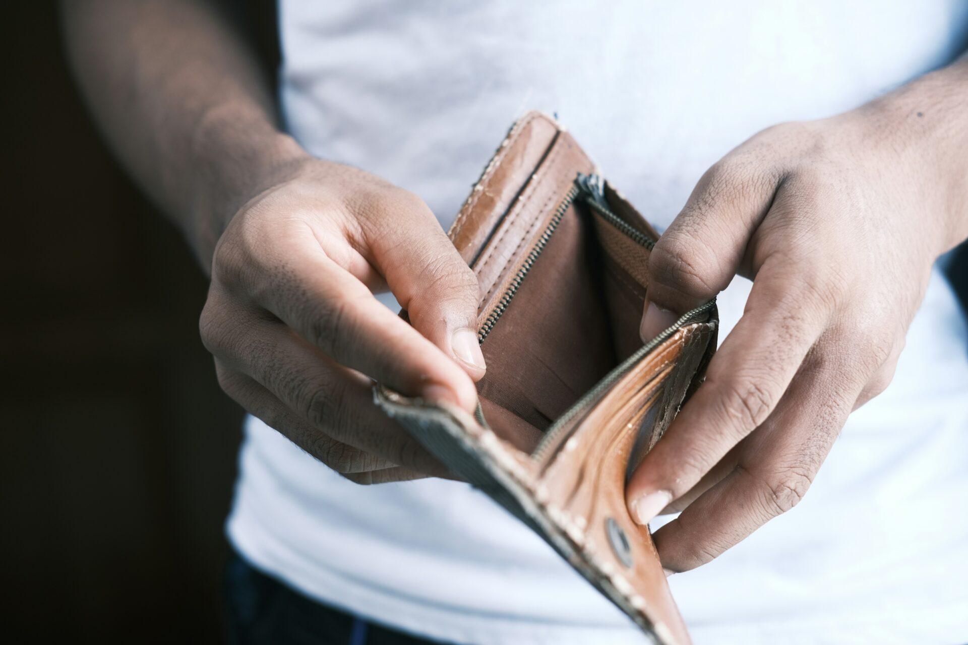 steuern direkt vom lohn und finanzielle Belastung durch Steuerschulden
